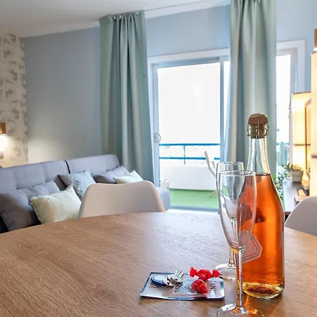 Blue Sunset Apartment *